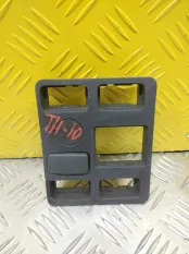 Накладка декоративная на торпедо Toyota Hilux (2005-2015) 2013 554460K070 2.5 D 2KDFTV