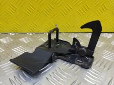 Крюк капота Volkswagen Amarok (2010-2016) 2011 6Q0823480D ПИКАП 2.0 D CDCA