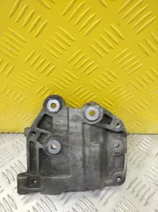 Кронштейн компрессора кондиционера Mitsubishi L200 (2015-2022) 2019 7813A676