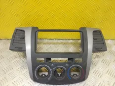 Рамка под магнитолу Toyota Hilux (2005-2015) 2010 554200K380 ПИКАП 2.5 D 2KDFTV
