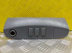 Пластик салона Toyota Hilux (2005-2015) 2011 554490K010 ПИКАП 2.5 D 2KDFTV
