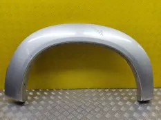 Молдинг крыла заднего правого Toyota Hilux (2005-2015) 2010 610610K220 ПИКАП 2.5 D 2KDFTV