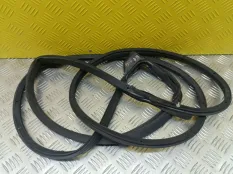 Уплотнитель двери задней правой Toyota Rav 4 (CA40) (2012-2019) 2013 6787142070 2.0 D 1ADFTV