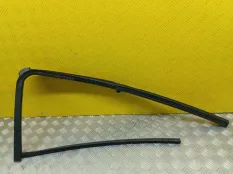 Уплотнитель двери задней левой Nissan Navara (D40) 2004-2015 2007 82331EB320 ПИКАП 2.5 D YD25DDTI