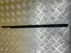 Уплотнитель стекла двери (бархотка) Land Rover Range Rover Sport I 2005-2013 2010 CGE000880 3.0 D SDV6, задний правый