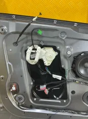 Стеклоподъемник передний левый Land Rover Range Rover Sport I 2005-2013 2010 LR013867 3.0 D SDV6