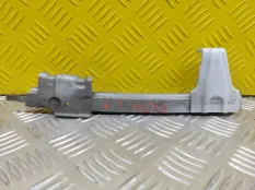 Направляющая стекла Toyota Rav 4 (XA50) (2018-н.в.) 2023 6740442060 2.5 I A25AFXS