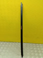 Молдинг двери передней правой Toyota Hilux (2005-2015) 2011 681610K010 ПИКАП 2.5 D 2KDFTV