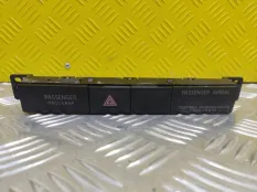 Кнопка аварийной сигнализации Mitsubishi L200 (2015-2022) 2021 8002D082 ПИКАП 2.4 D 4N15