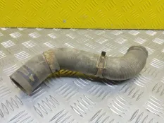 Патрубок системы охлаждения Toyota Hilux (2005-2015) 2014 165720L030 ПИКАП 3.0 D 1KDFTV
