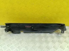 Кронштейн радиатора Land Rover Range Rover Sport I 2005-2013 2010 LR016182 3.0 D SDV6, правый