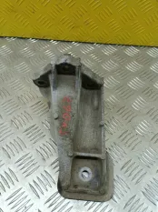 Кронштейн двигателя Land Rover Range Rover Sport I 2005-2013 2010 AH226061BA 3.0 D SDV6