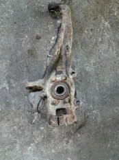 Кулак поворотный правый Nissan Pathfinder (R51M) 2004-2013 2010 400145X00C 2.5 D YD25DDTI