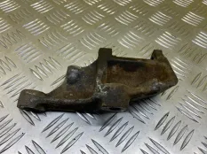 Кронштейн Toyota Land Cruiser (100) 1998-2007 2000 BN 4.2 D 1HDFTE
