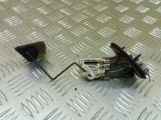 Датчик уровня топлива Toyota Rav 4 (CA40) (2012-2019) 2014 8332049215 2.0 D 1ADFTV