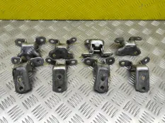 Петля двери Toyota Rav 4 (XA30) (2005-2014) 2006 6871012151 2.0 I 1AZFE