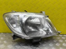 Фара правая Toyota Hilux (2005-2015) 2010 811100K240