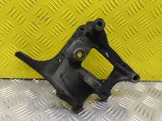 Кронштейн компрессора кондиционера Toyota Land Cruiser (100) 1998-2007 2000 8843160260 4.2 D 1HDFTE