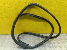 Уплотнитель Toyota Rav 4 (CA40) (2012-2019) 2013 7553342060 2.2 D 2ADFTV