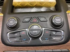Блок управления печки/климат-контроля Dodge RAM IV (2008-2019) 2014 1UJ97DX9AE ПИКАП 5.7 I EZH