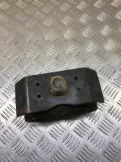 Подушка крепления КПП Toyota Hilux (2005-2015) 2007 123710L080 3.0 D 1KDFTV