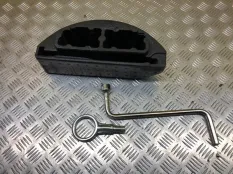 Набор инструментов штатный Land Rover Range Rover Sport II (2013-2022) 2016 LR036698 3.0 D SDV6