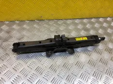 Домкрат Toyota Rav 4 (CA40) (2012-2019) 2013 0911142050 2.2 D 2ADFTV