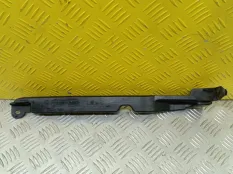 Дефлектор радиатора Toyota Rav 4 (CA40) (2012-2019) 2013 1669726010 2.2 D 2ADFTV, левый