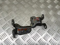 Петля двери передней правой Toyota Hilux (2005-2015) 2014 687100D030 ПИКАП 2.5 D 2KDFTV