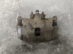 Суппорт передний правый Mitsubishi L200 (2006-2015) 2012 4605A202 ПИКАП 2.5 D 4D56
