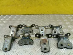 Петля двери Toyota Hilux (2005-2015) 2014 687500K010 ПИКАП 3.0 D 1KDFTV