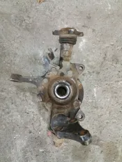 Кулак поворотный правый Mitsubishi L200 (2006-2015) 2007 MR992368 ПИКАП 2.5 D 4D56