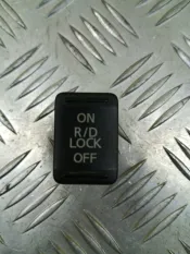 Кнопка блокировки дифференциала Mitsubishi L200 (2015-2022) 2015 8606A051 ПИКАП 2.4 D 4N15