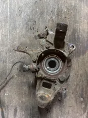 Кулак поворотный правый Mitsubishi L200 (2006-2015) 2006 MR992378 ПИКАП 2.5 D 4D56