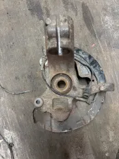 Кулак поворотный правый Land Rover Freelander II (2006-2014) 2014 LR001123 2.2 D 224DT