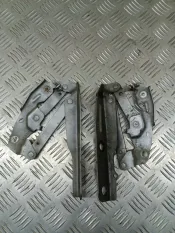 Петля капота Chrysler 300C (2011 - н.в.) 2013