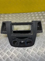 Рамка под магнитолу Toyota Hilux (2005-2015) 2011 554200K010 ПИКАП 2.5 D 2KDFTV