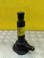 Домкрат Toyota Hilux (2005-2015) 2011 091110K061 ПИКАП 2.5 D 2KDFTV