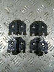 Ответная часть (скоба) замка двери Land Rover Range Rover Evoque I (2011-2018) 2016 LR000565 2.0 D 204DTD