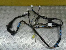 Проводка двери Toyota Rav 4 (CA40) (2012-2019) 2014 8215142C50 2.0 D 1ADFTV, передняя правая