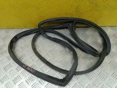 Уплотнитель двери задней правой Toyota Rav 4 (CA40) (2012-2019) 2014 6787142070 2.0 D 1ADFTV
