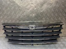 Решетка радиатора Chrysler Voyager IV (2000-2007) 2003 04857804AB МИНИВЭН 2.8 CRD