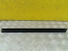 Молдинг стекла двери задней левой внутренний Volkswagen Amarok (2010-2016) 2011 2H7839471B ПИКАП 2.0 D CDCA
