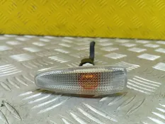 Повторитель передний левый Mitsubishi L200 (2015-2022) 2018 8351A065