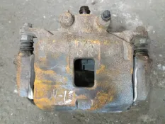 Суппорт передний правый Mitsubishi L200 (2006-2015) 2011 4605A202 ПИКАП 2.5 D 4D56
