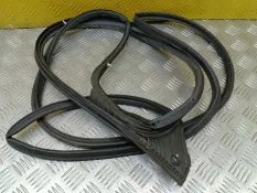 Уплотнительная резинка боковой двери Toyota Tundra II (2006-2022) 2015 ПИКАП 5.7 I 3URFBE