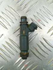 Форсунка топливная Toyota Land Cruiser (100) 1998-2007 2004 2325050040 ВНЕДОРОЖНИК 4.7 I 2UZFE