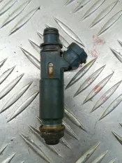 Форсунка топливная Toyota Land Cruiser (100) 1998-2007 2004 2325050040 ВНЕДОРОЖНИК 4.7 I 2UZFE