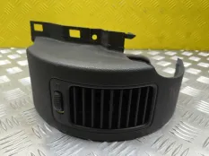 Дефлектор обдува салона Nissan Pathfinder (R51M) 2004-2013 2010 681345X10B ВНЕДОРОЖНИК 2.5 D YD25DDTI