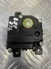 Моторчик заслонки печки Toyota Land Cruiser 200 (2008-2021) 2010 0638001030 4.5 D 1VDFTV